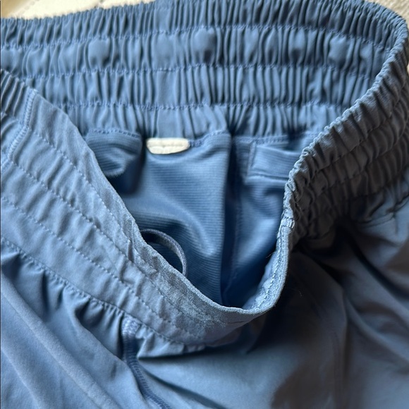 Lululemon Hotty Hot High-Rise Lined Short 2.5" in Oasis Blue - size 0 - Picture 4 of 5